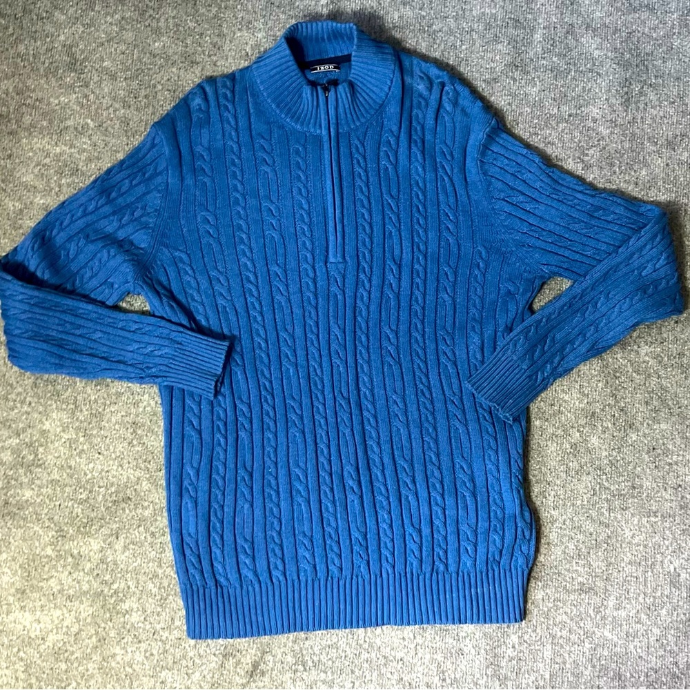 IZOD Men's size XL Cable Knit 1/4 Zip Sweater royal blue
